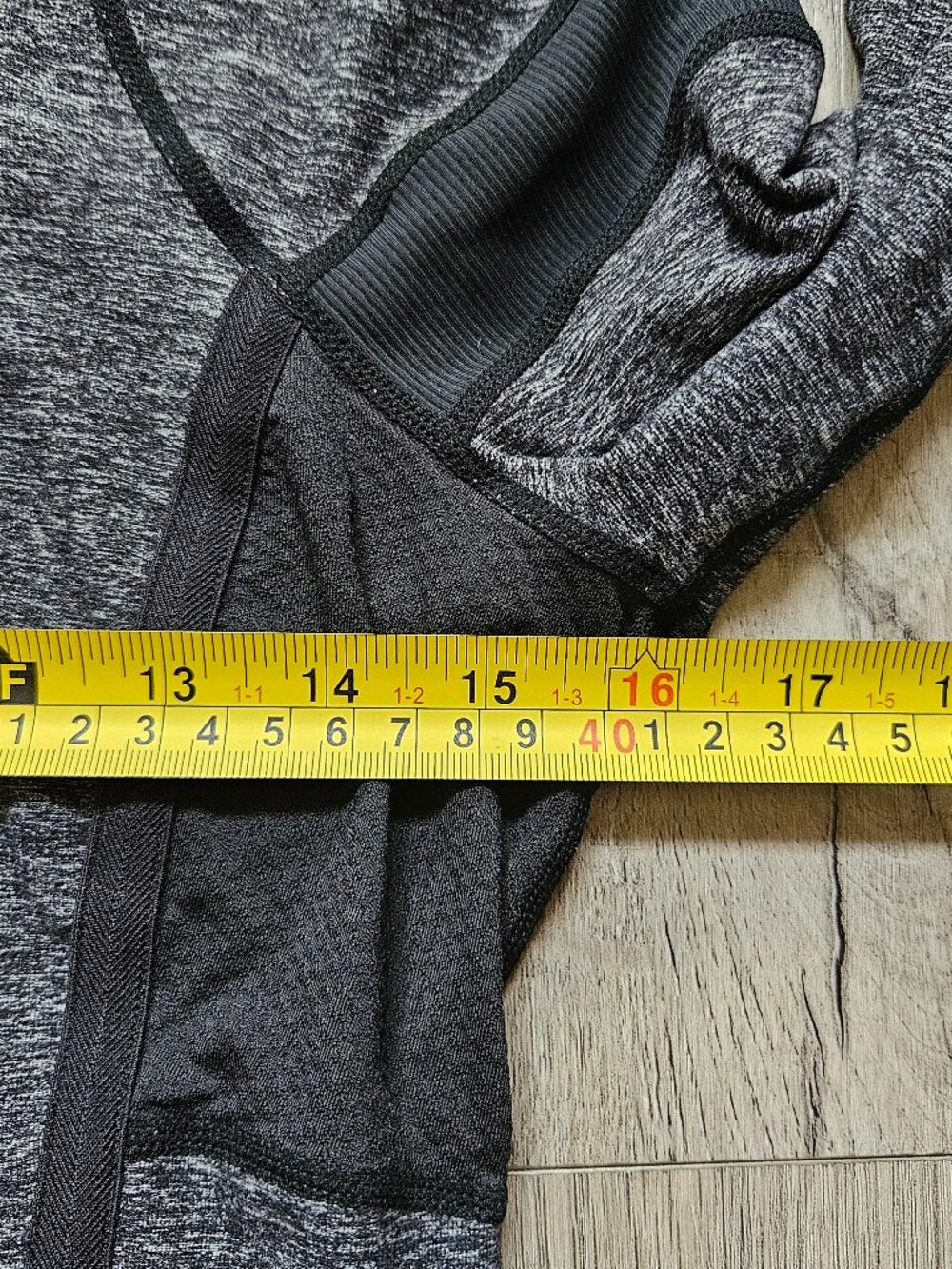 Lululemon Womens Size 8 Half Zip Running Pullover Jacket Grey Space Dye Thumbhol - Picture 6 of 7